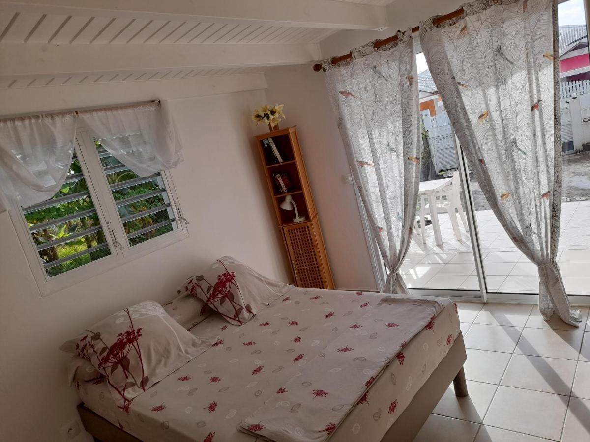 Ferienwohnung Le Studio De Jeannine Capesterre-Belle-Eau Exterior foto